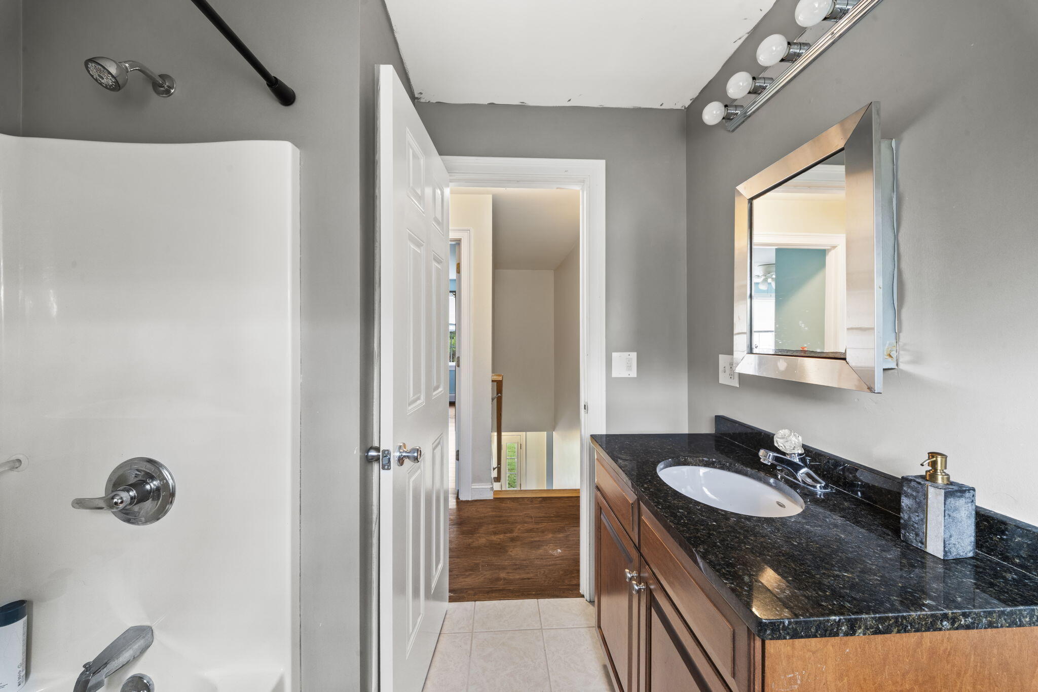 Scarborough, Maine, 04074, United States, 3 Bedrooms Bedrooms, ,3 BathroomsBathrooms,Residential,For Sale,1989589