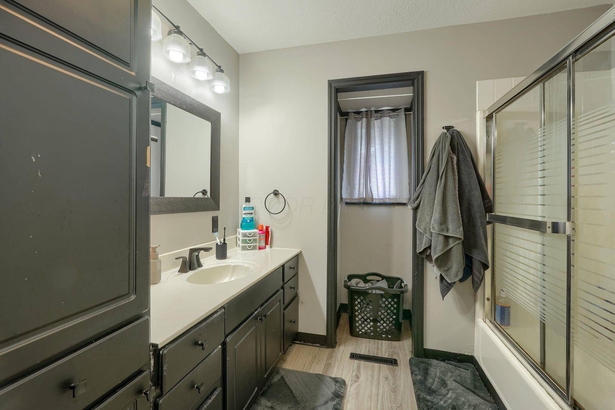 Logan, Ohio, 43138, United States, 3 Bedrooms Bedrooms, ,4 BathroomsBathrooms,Residential,For Sale,2003471