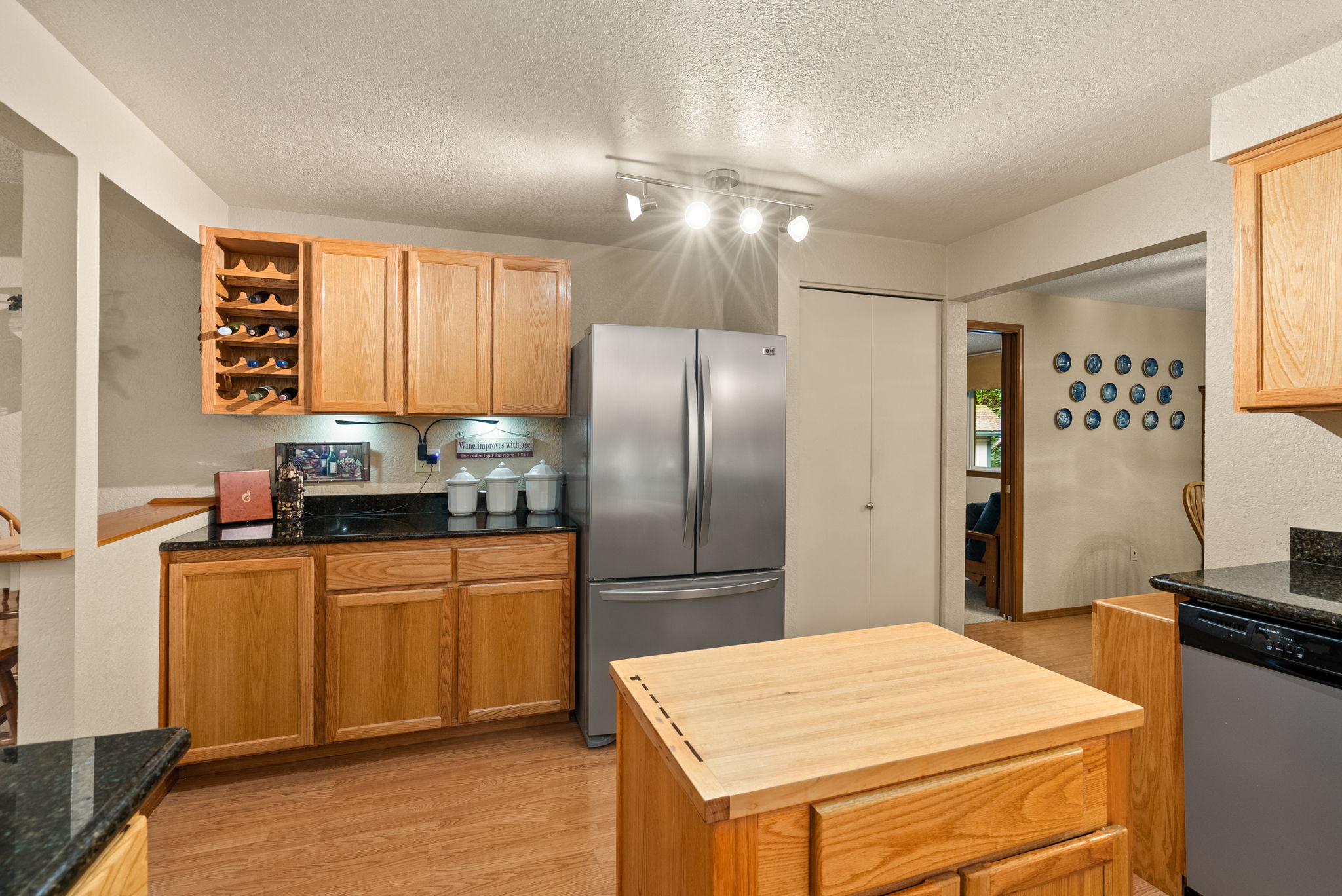  6607 Foster Drive SW - 物件實景