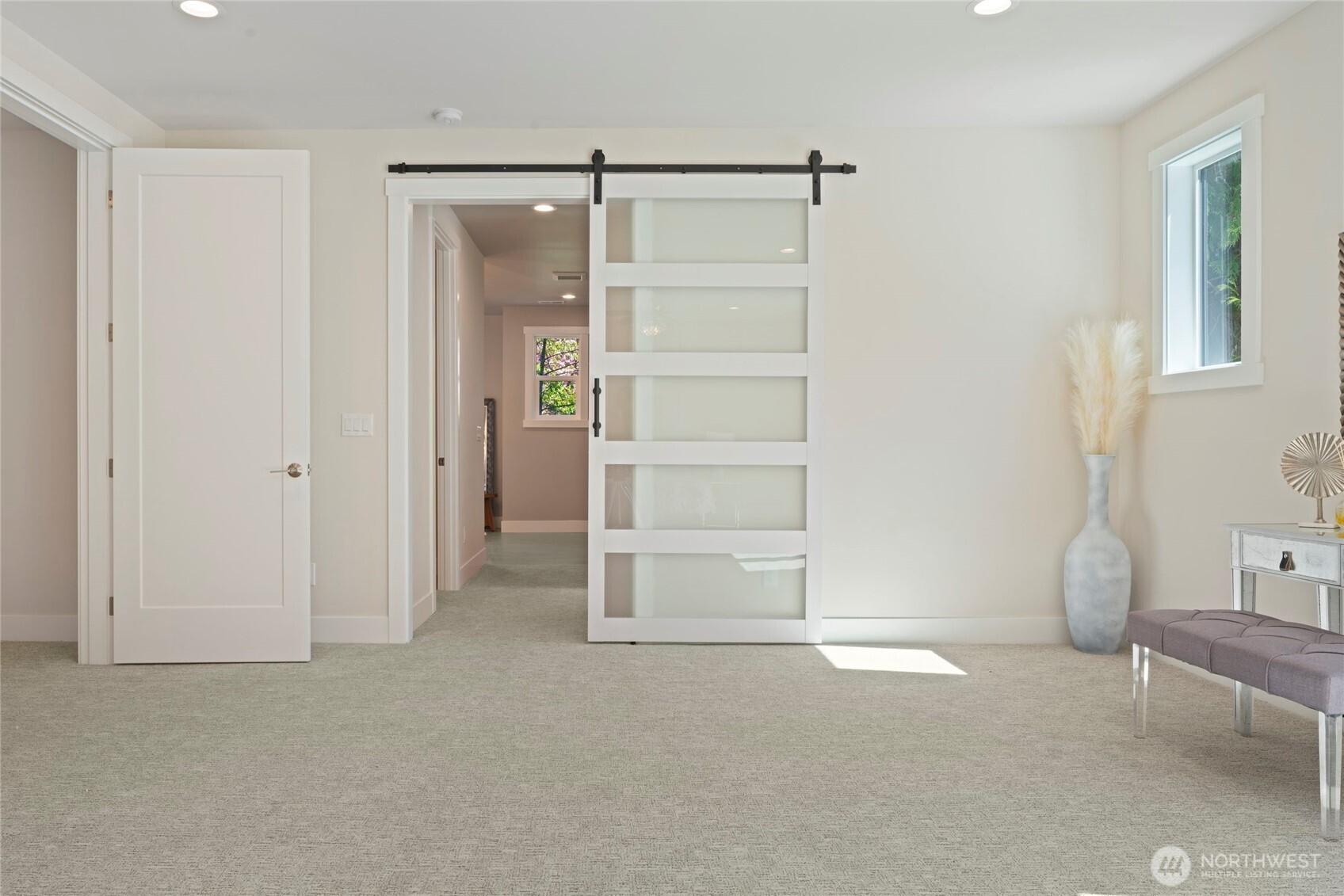 BELLEVUE, Washington, 98004, United States, 5 Bedrooms Bedrooms, ,5 BathroomsBathrooms,Residential,For Sale,1875592