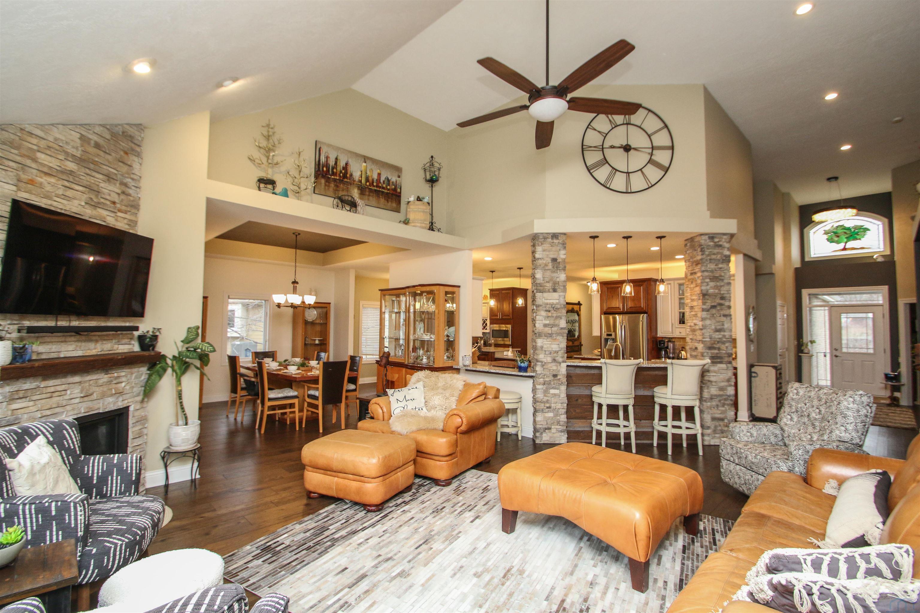 Dakota Dunes, South Dakota, 57049, United States, 3 Bedrooms Bedrooms, ,3 BathroomsBathrooms,Residential,For Sale,2015329