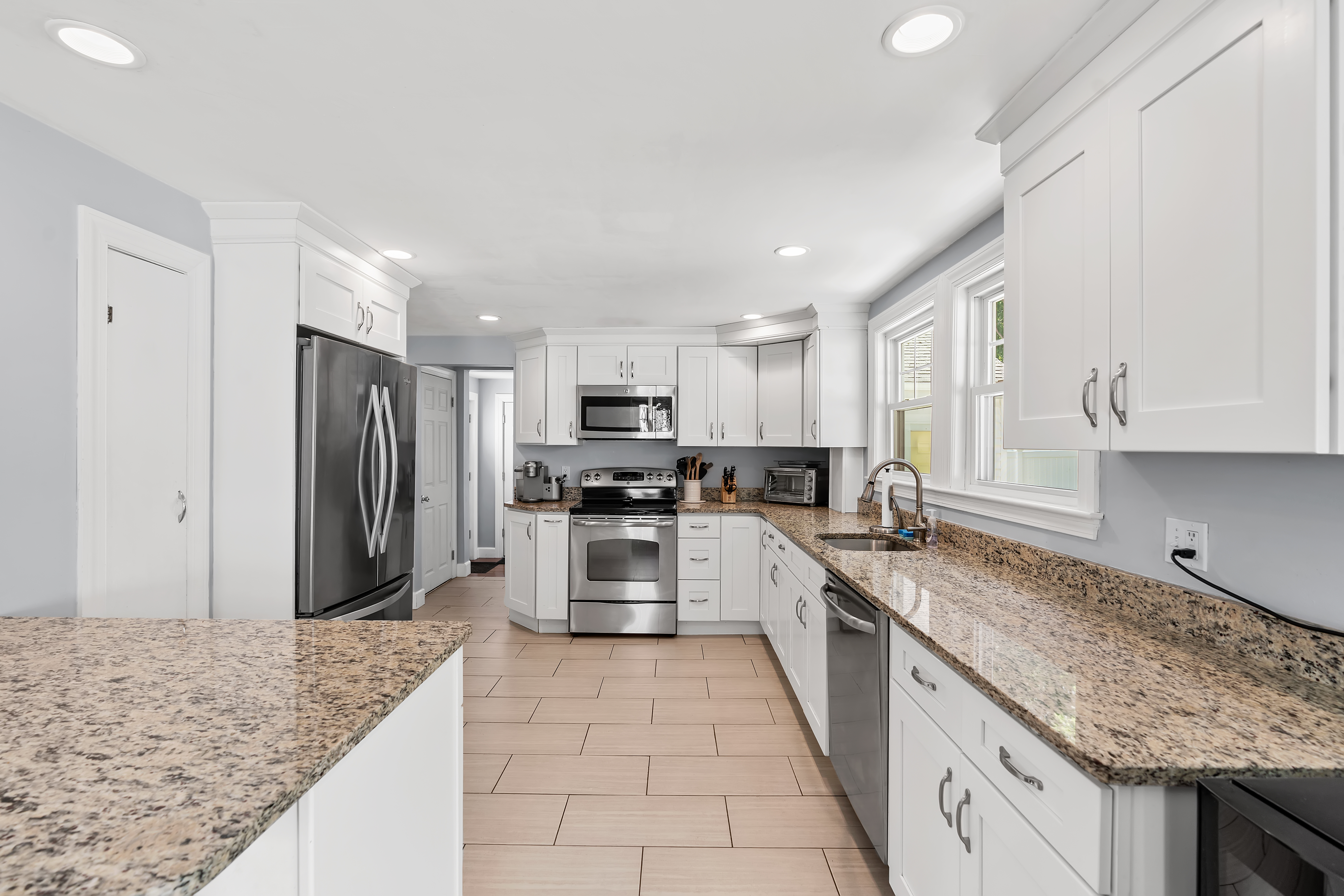  9 Chapman Road, Wakefield, MA, 01880 - 物件實景