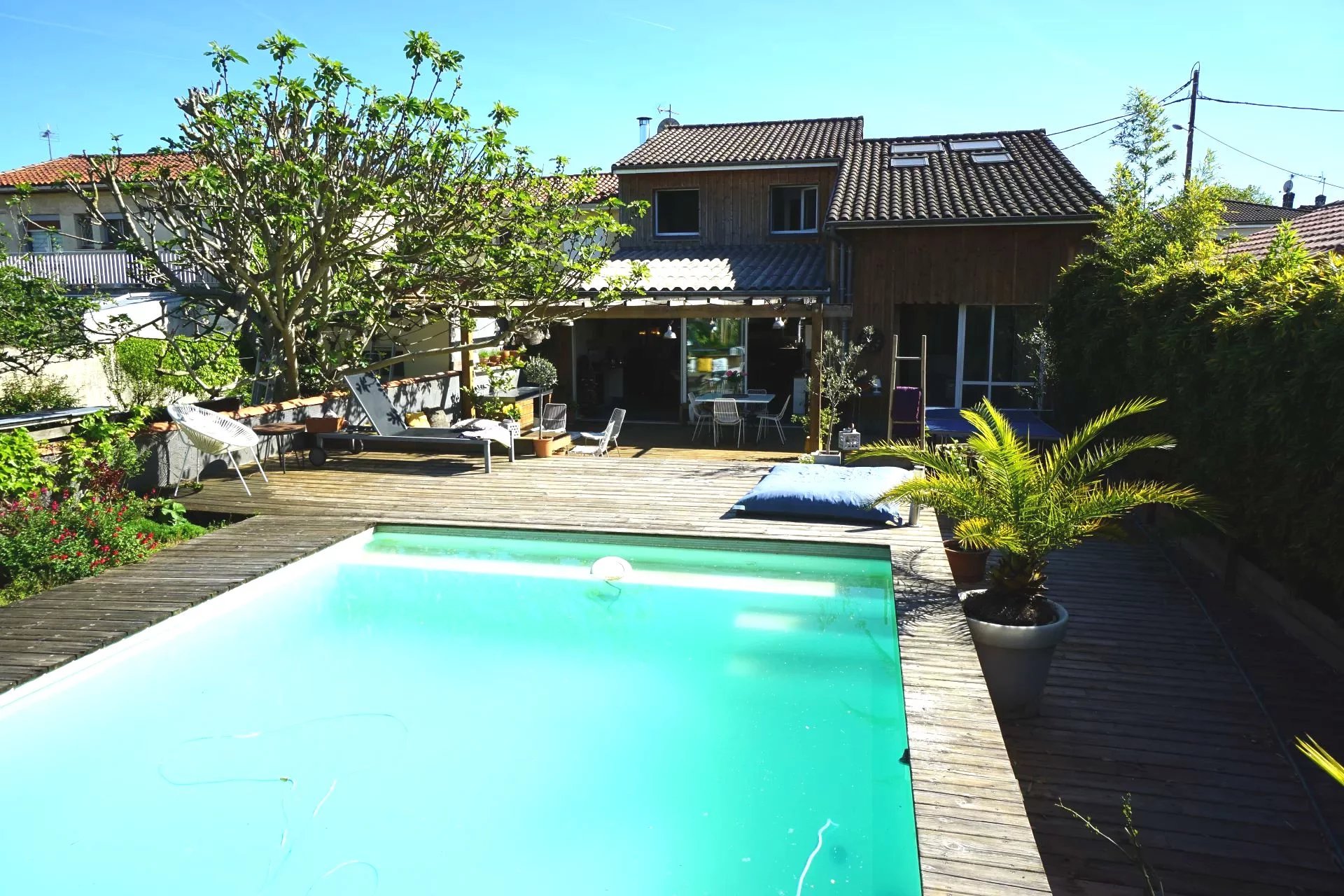 Le Bouscat, Aquitaine, 33110, FR, 4 Bedrooms Bedrooms, ,5 BathroomsBathrooms,Residential,For Sale,1610487