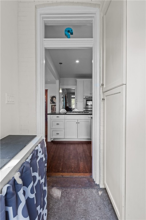Point Breeze, Pennsylvania, 15206, United States, 6 Bedrooms Bedrooms, ,4 BathroomsBathrooms,Residential,For Sale,1828152