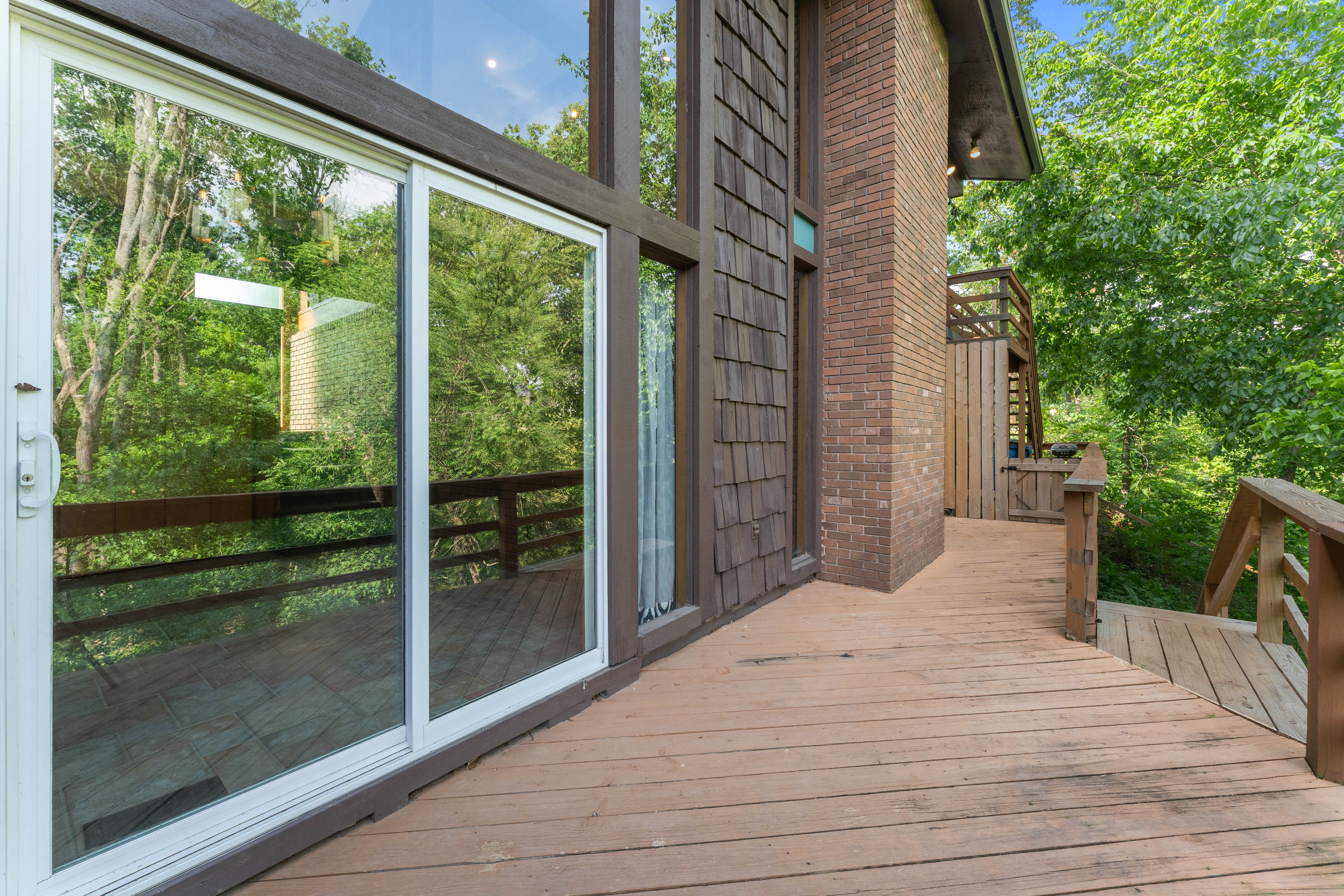 Bentonville, Arkansas, 72712, United States, 3 Bedrooms Bedrooms, ,2 BathroomsBathrooms,Residential,For Sale,1846586