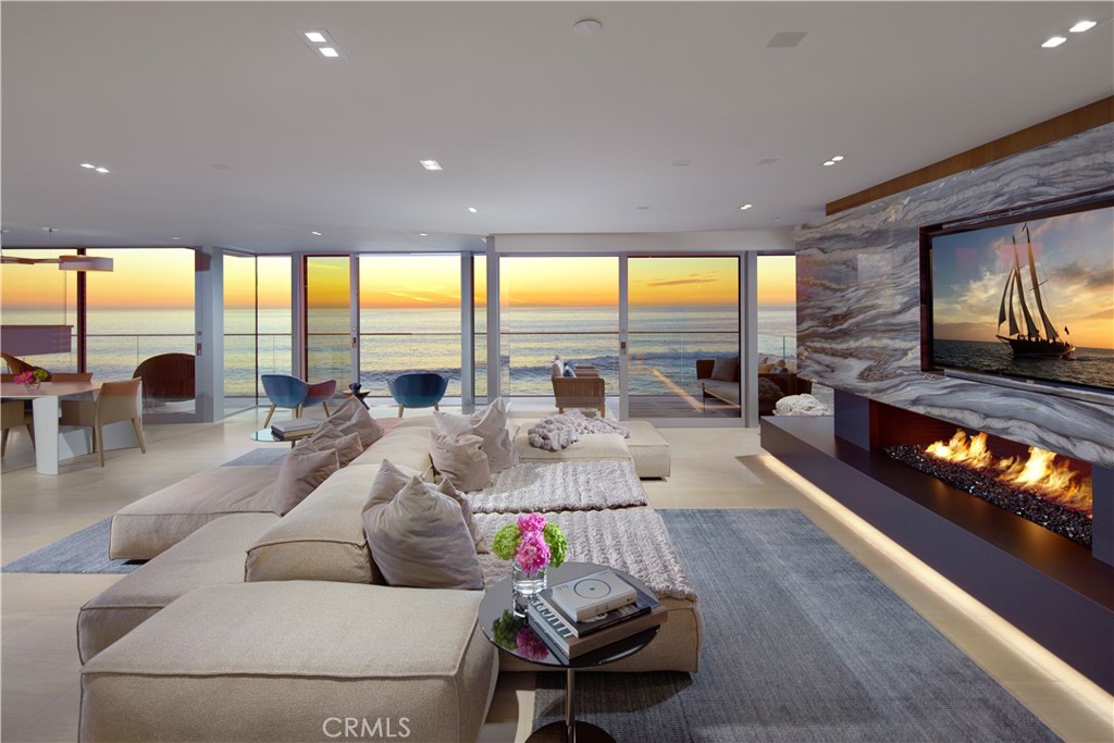 Laguna Beach, California, 92651, United States, 3 Bedrooms Bedrooms, ,4 BathroomsBathrooms,Residential,For Sale,1688637