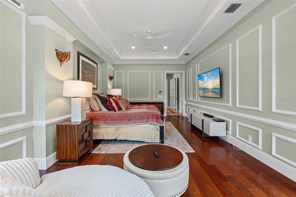 Bradenton, Florida, 34202, United States, 5 Bedrooms Bedrooms, ,5 BathroomsBathrooms,Residential,For Sale,1873833