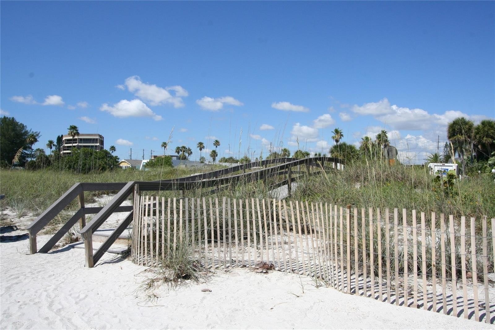 CLEARWATER, Florida, 33755, United States, 4 Bedrooms Bedrooms, ,3 BathroomsBathrooms,Residential,For Sale,1923704