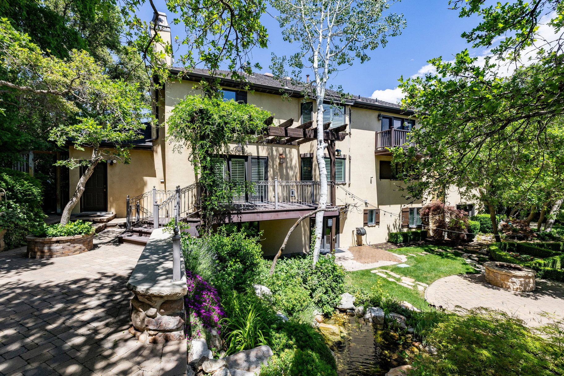  Private Cottonwood Heights Estate with Resort Backyard & Mountain Views - 物件實景