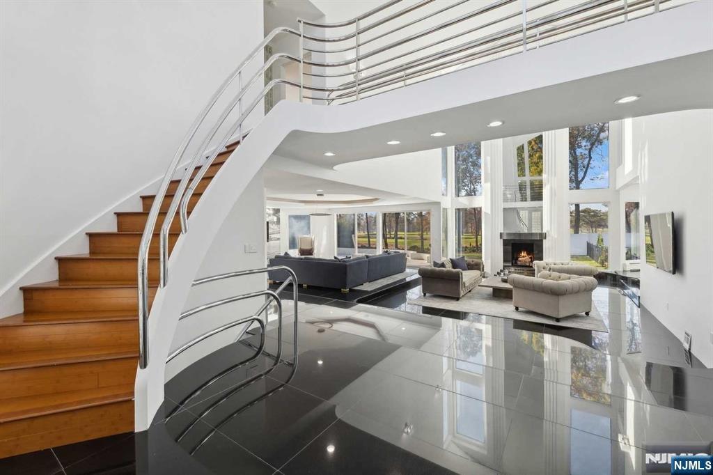 Alpine, New Jersey, 07620, United States, 6 Bedrooms Bedrooms, ,9 BathroomsBathrooms,Residential,For Sale,2000775