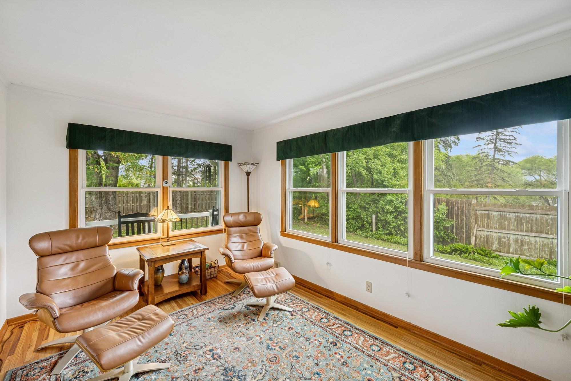 Minnetonka, Minnesota, 55345, United States, 3 Bedrooms Bedrooms, ,1 BathroomBathrooms,Residential,For Sale,1902041
