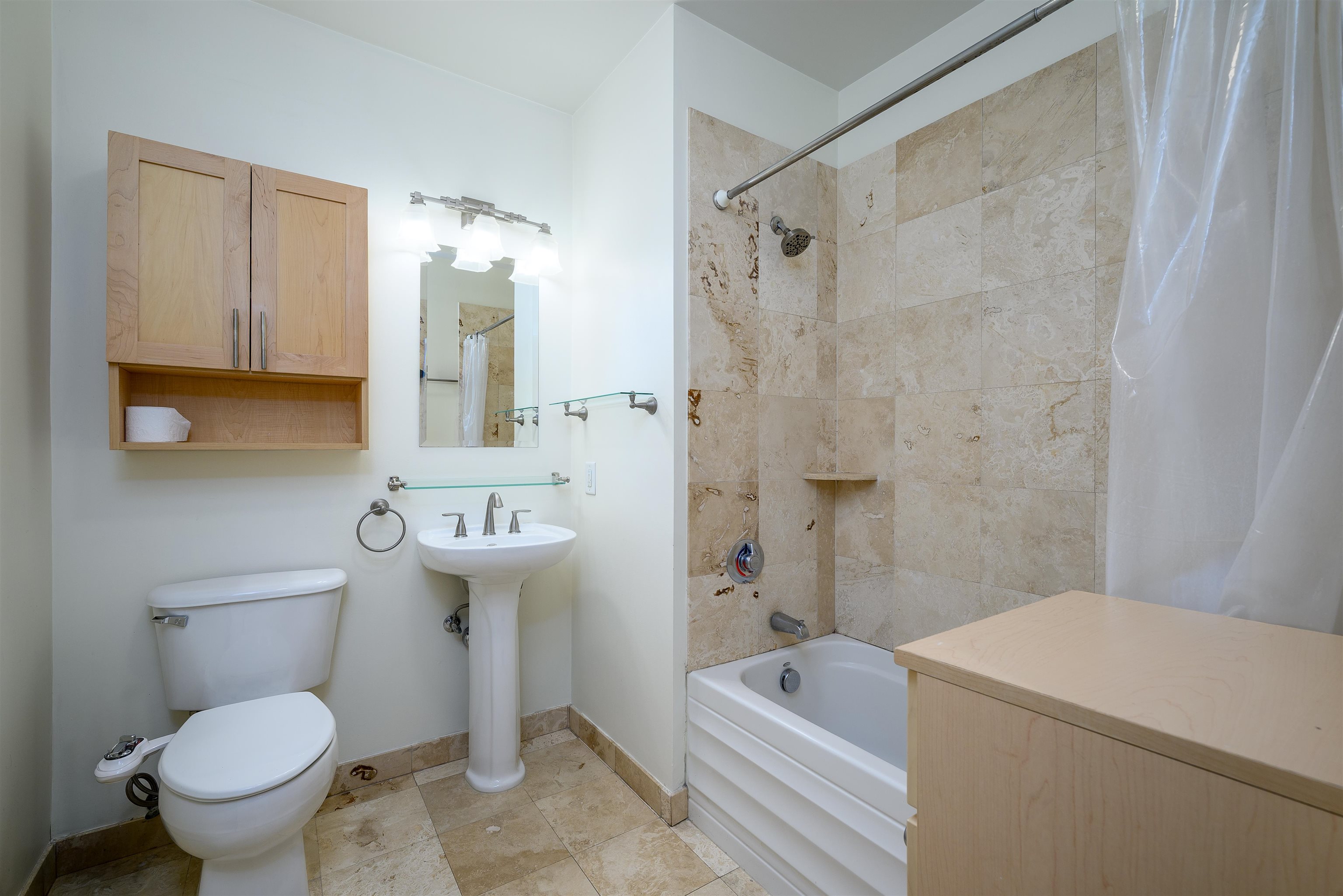 Jersey City, New Jersey, 07302, United States, 2 Bedrooms Bedrooms, ,1 BathroomBathrooms,Residential,For Sale,2001918