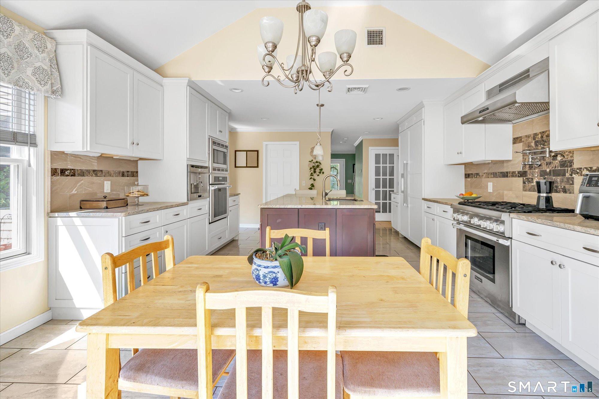 Shelton, Connecticut, 06484, United States, 4 Bedrooms Bedrooms, ,4 BathroomsBathrooms,Residential,For Sale,2049077