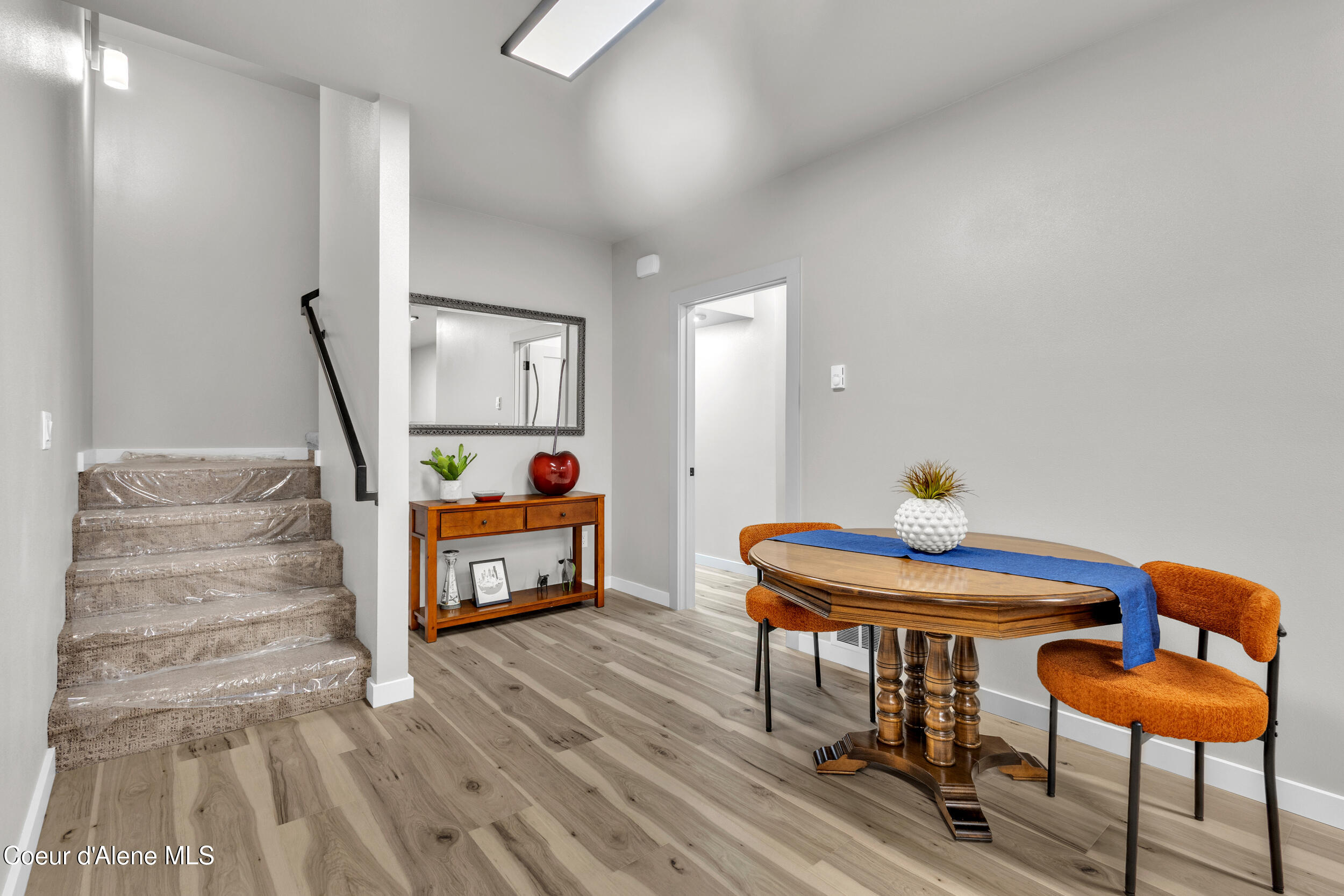 Coeur d'Alene, Idaho, 83814, United States, 4 Bedrooms Bedrooms, ,5 BathroomsBathrooms,Residential,For Sale,2037793
