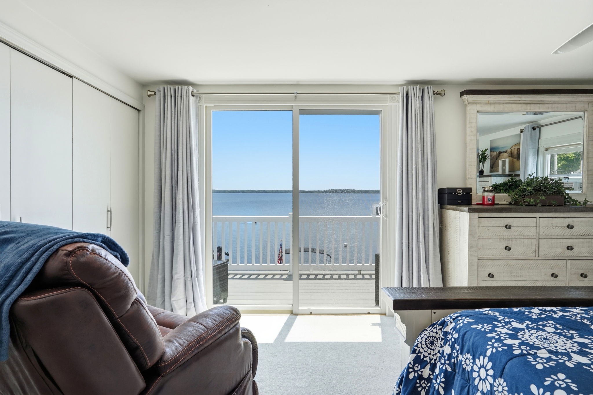  145 Staples Shore Rd, Lakeville - 物件實景