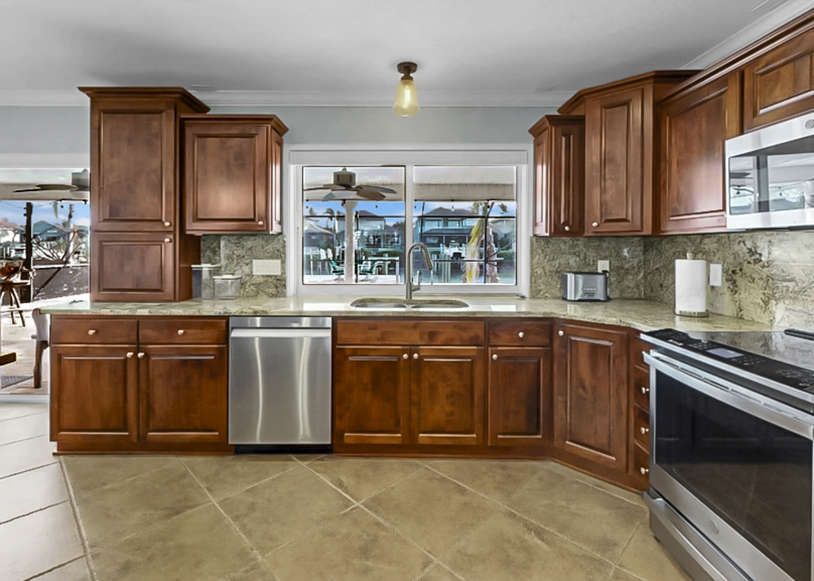 Apollo Beach, Florida, 33572, United States, 3 Bedrooms Bedrooms, ,2 BathroomsBathrooms,Residential,For Sale,2014818