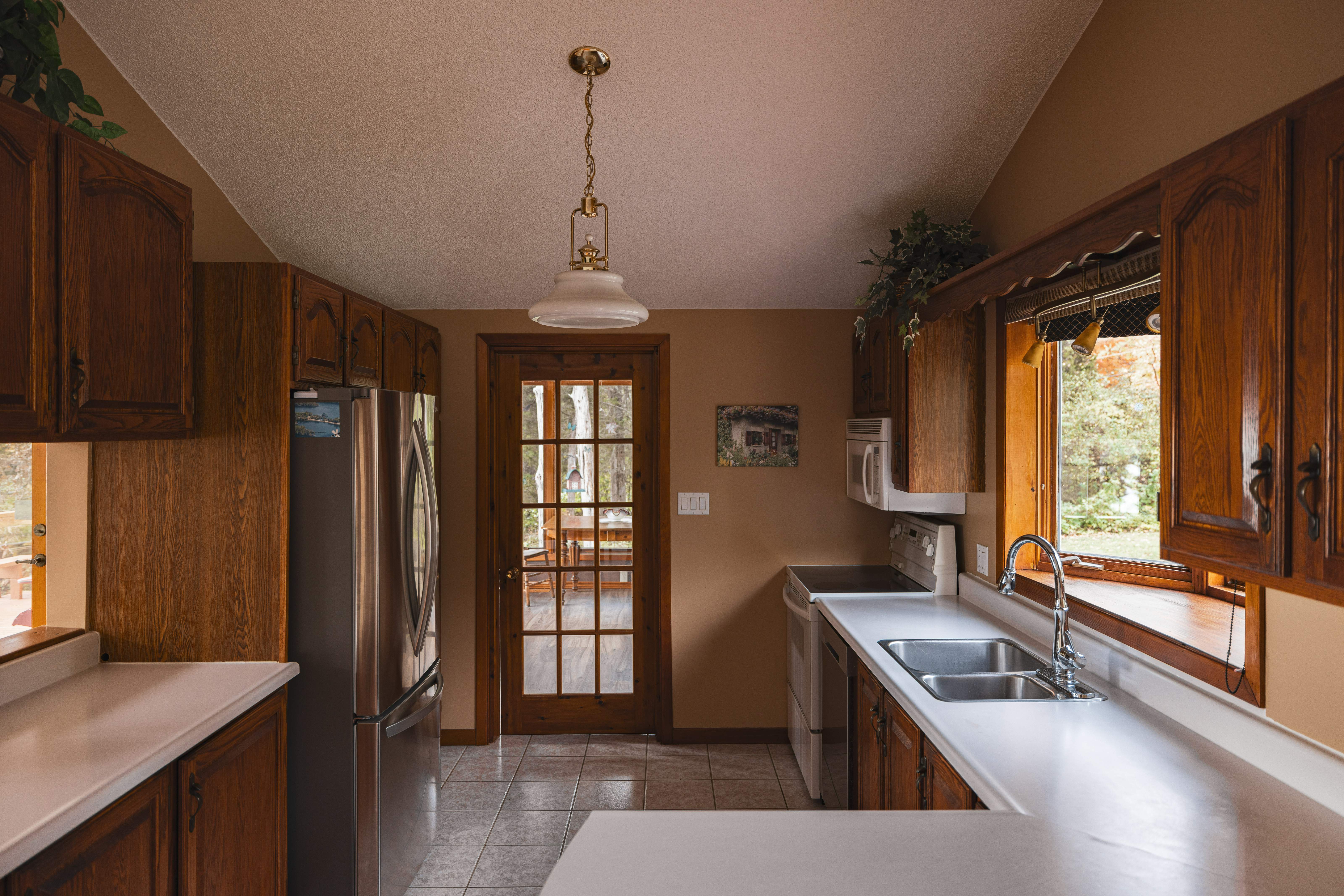 South Frontenac, Ontario, K0H 2L0, CA, 3 Bedrooms Bedrooms, ,3 BathroomsBathrooms,Residential,For Sale,1960739