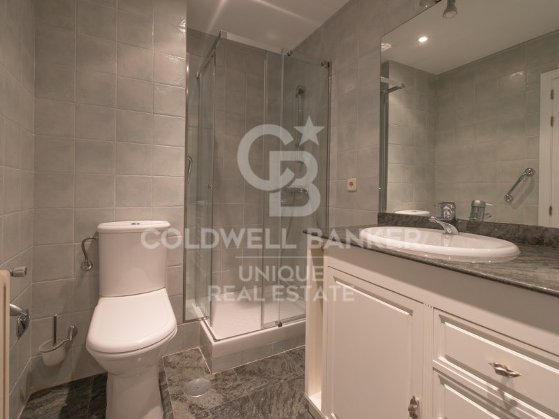 Madrid, Comunidad de Madrid, ES, 5 Bedrooms Bedrooms, ,3 BathroomsBathrooms,Residential,For Sale,1847498