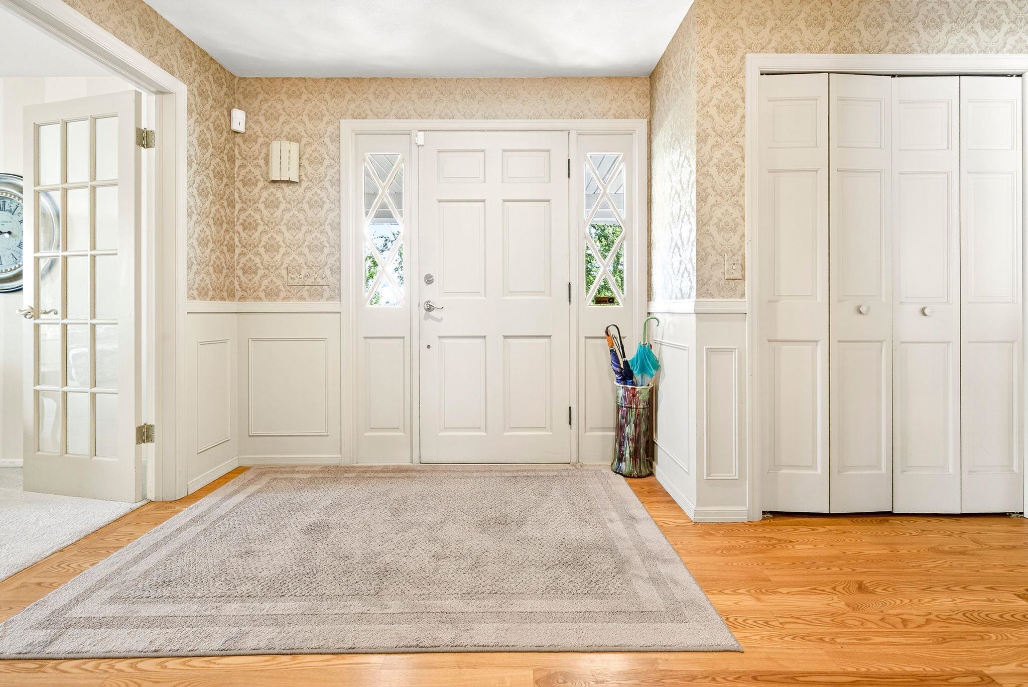 Hortonville, Wisconsin, 54944-9435, United States, 5 Bedrooms Bedrooms, ,4 BathroomsBathrooms,Residential,For Sale,1977478