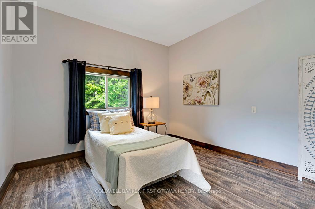 TAY VALLEY, Ontario, K0H 2B0, CA, 2 Bedrooms Bedrooms, ,1 BathroomBathrooms,Residential,For Sale,1866349