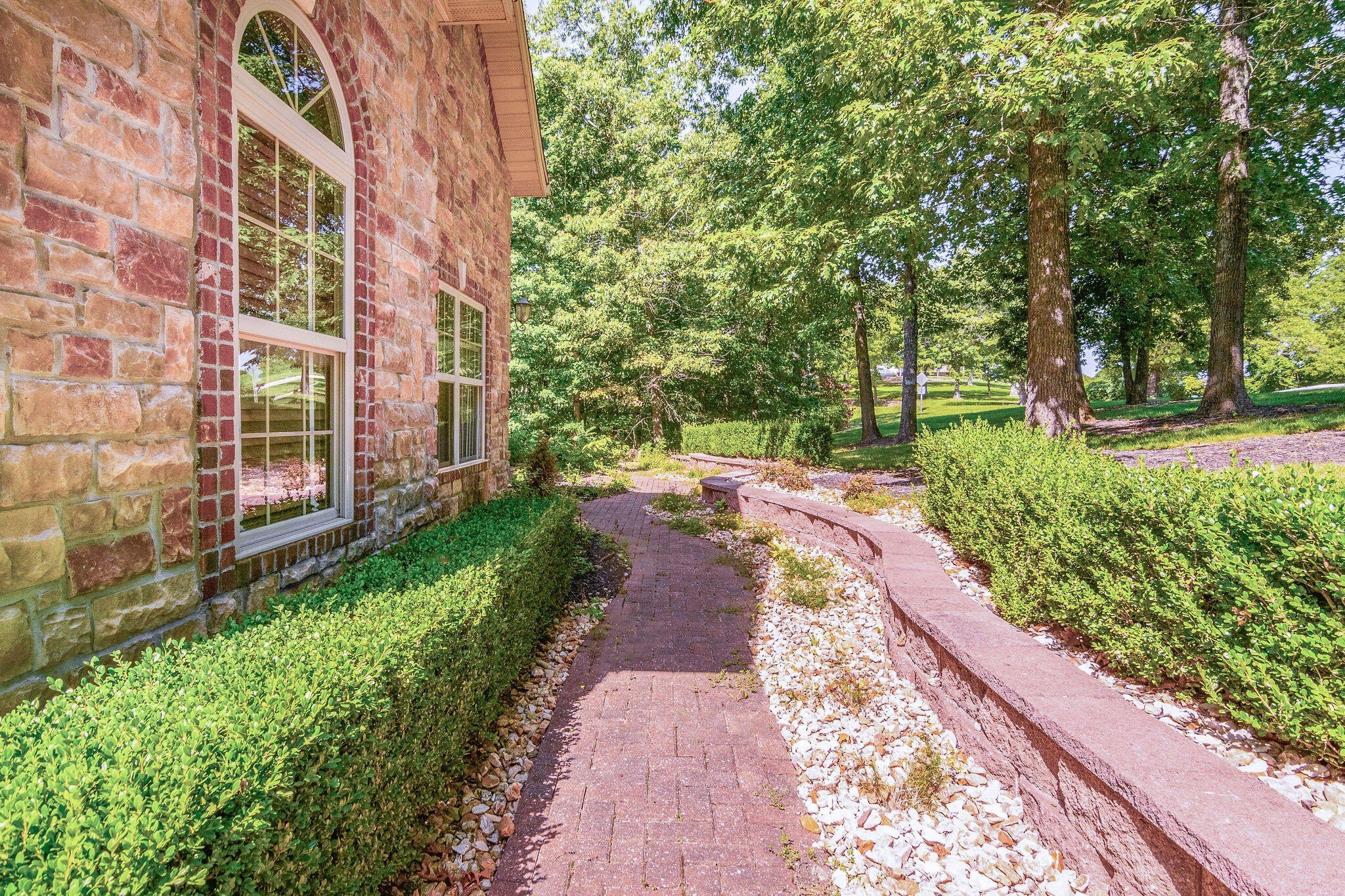 Walnut Shade, Missouri, 65771, United States, 6 Bedrooms Bedrooms, ,5 BathroomsBathrooms,Residential,For Sale,1975828