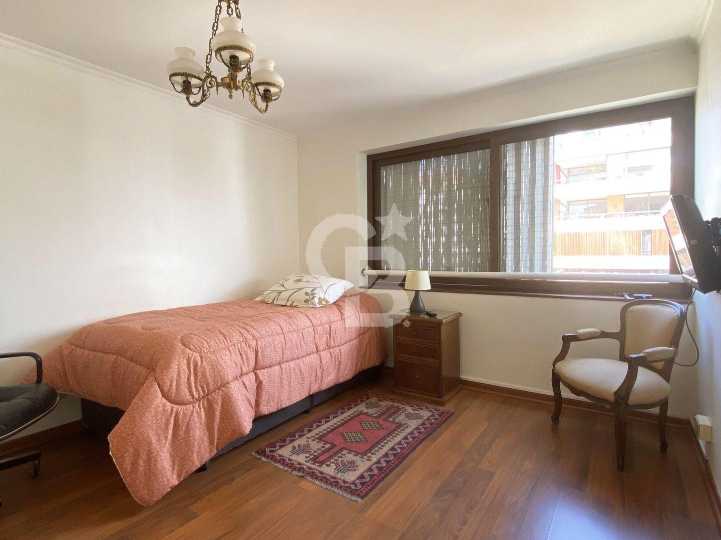 Las Condes, Chile, 5 Bedrooms Bedrooms, ,4 BathroomsBathrooms,Residential,For Sale,1994640