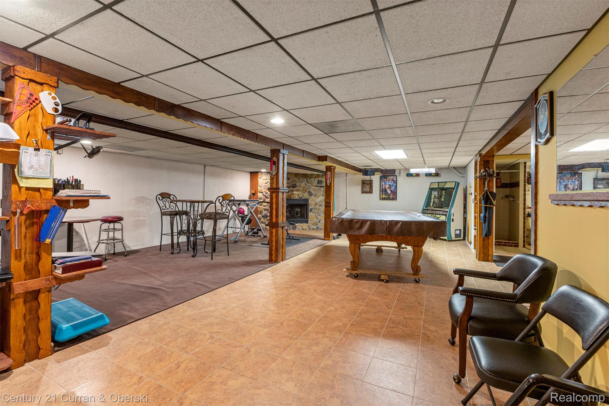 Clinton Charter Township, Michigan, 48038, United States, 4 Bedrooms Bedrooms, ,4 BathroomsBathrooms,Residential,For Sale,1979436