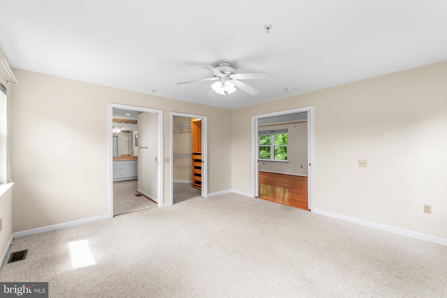 Clinton, Maryland, 20735, United States, 5 Bedrooms Bedrooms, ,5 BathroomsBathrooms,Residential,For Sale,1907711