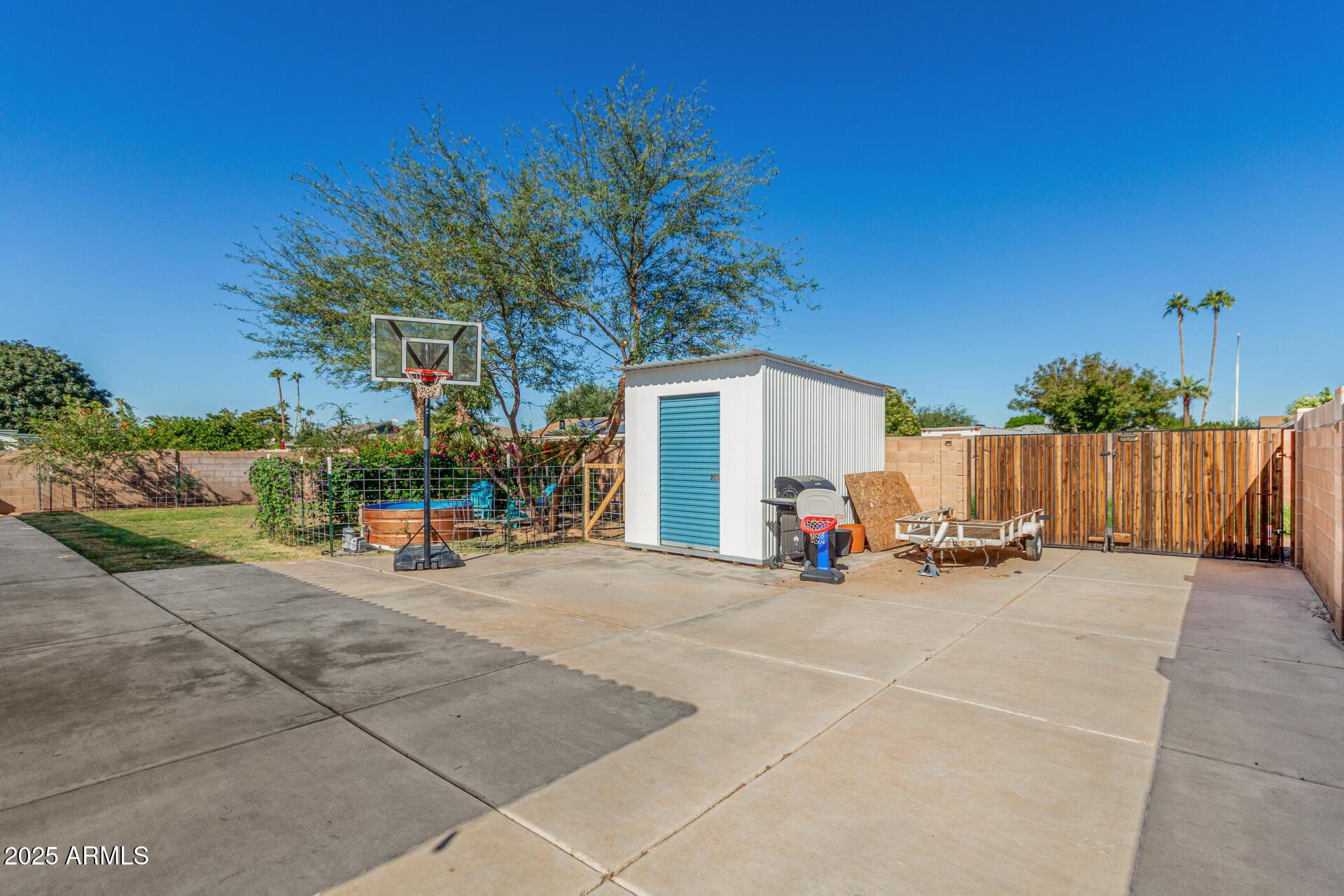 Chandler, Arizona, 85225, United States, 5 Bedrooms Bedrooms, ,2 BathroomsBathrooms,Residential,For Sale,1996628