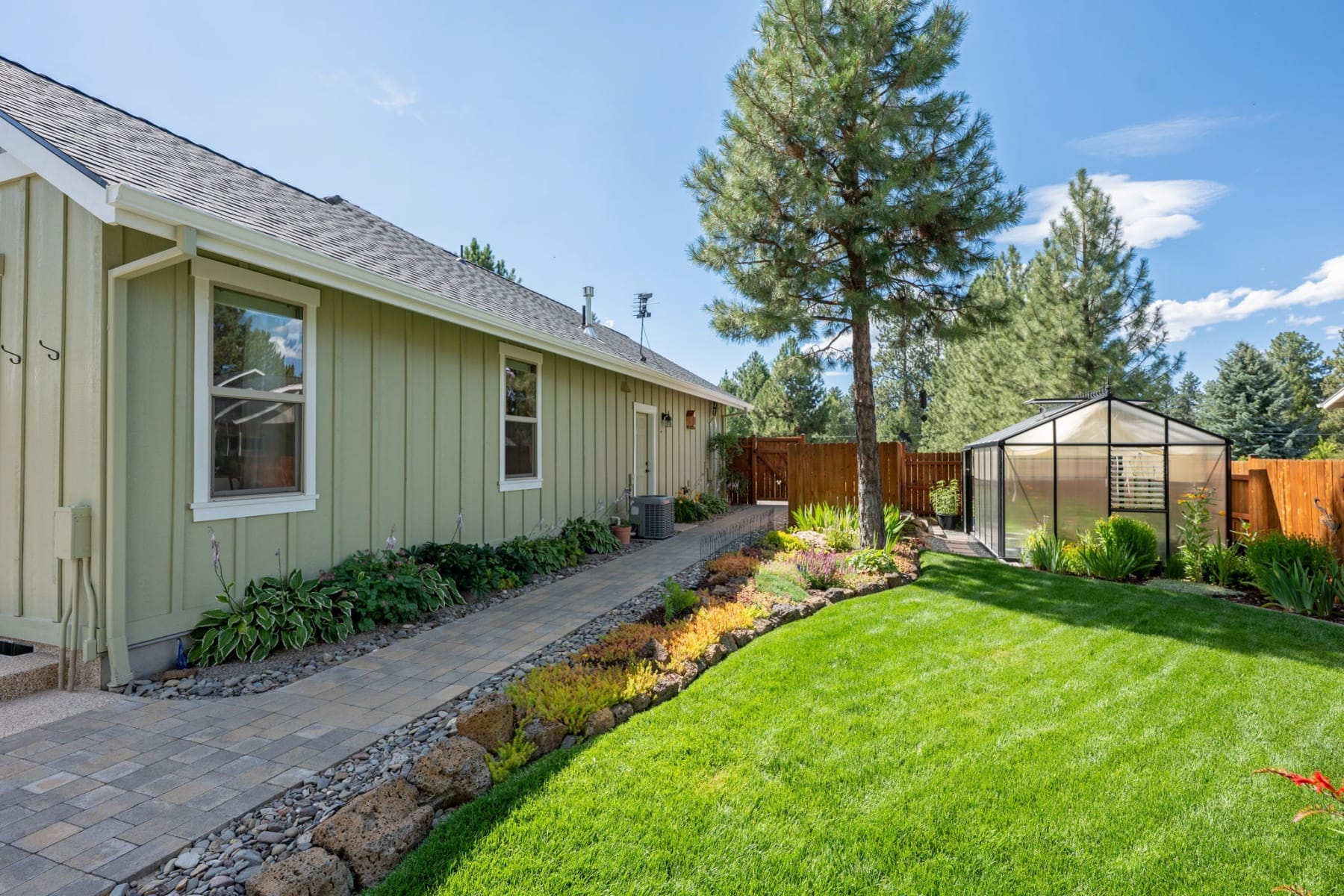  19563 Apache Road Bend, OR 97702 - 物件實景