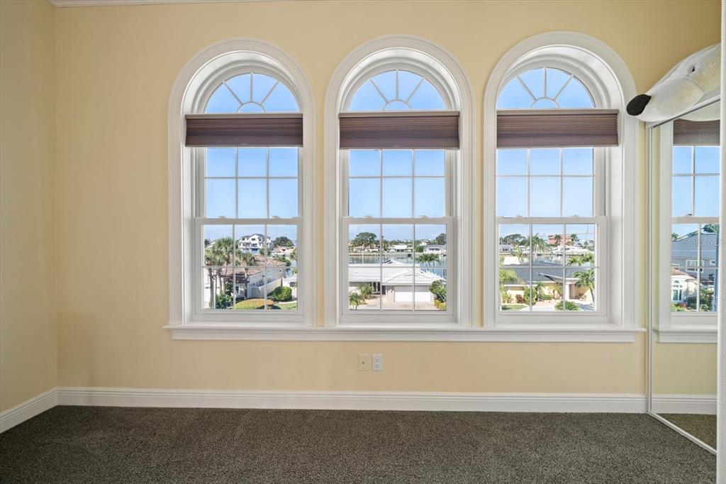 Largo, Florida, 33770, United States, 5 Bedrooms Bedrooms, ,4 BathroomsBathrooms,Residential,For Sale,2002964