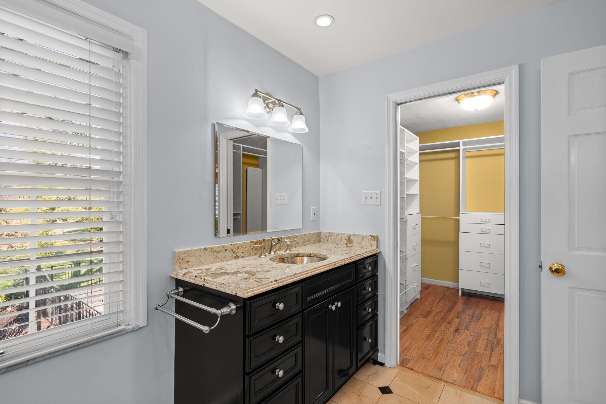  Nestled in the highly sought-after Des Peres area - 物件實景