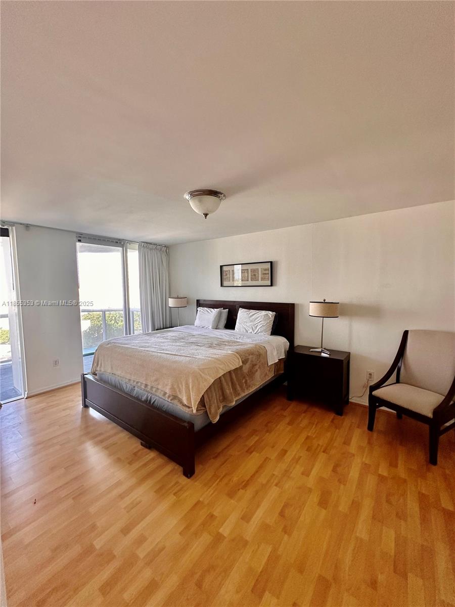 Miami Beach, Florida, 33141, United States, 2 Bedrooms Bedrooms, ,2 BathroomsBathrooms,Residential,For Sale,1911662