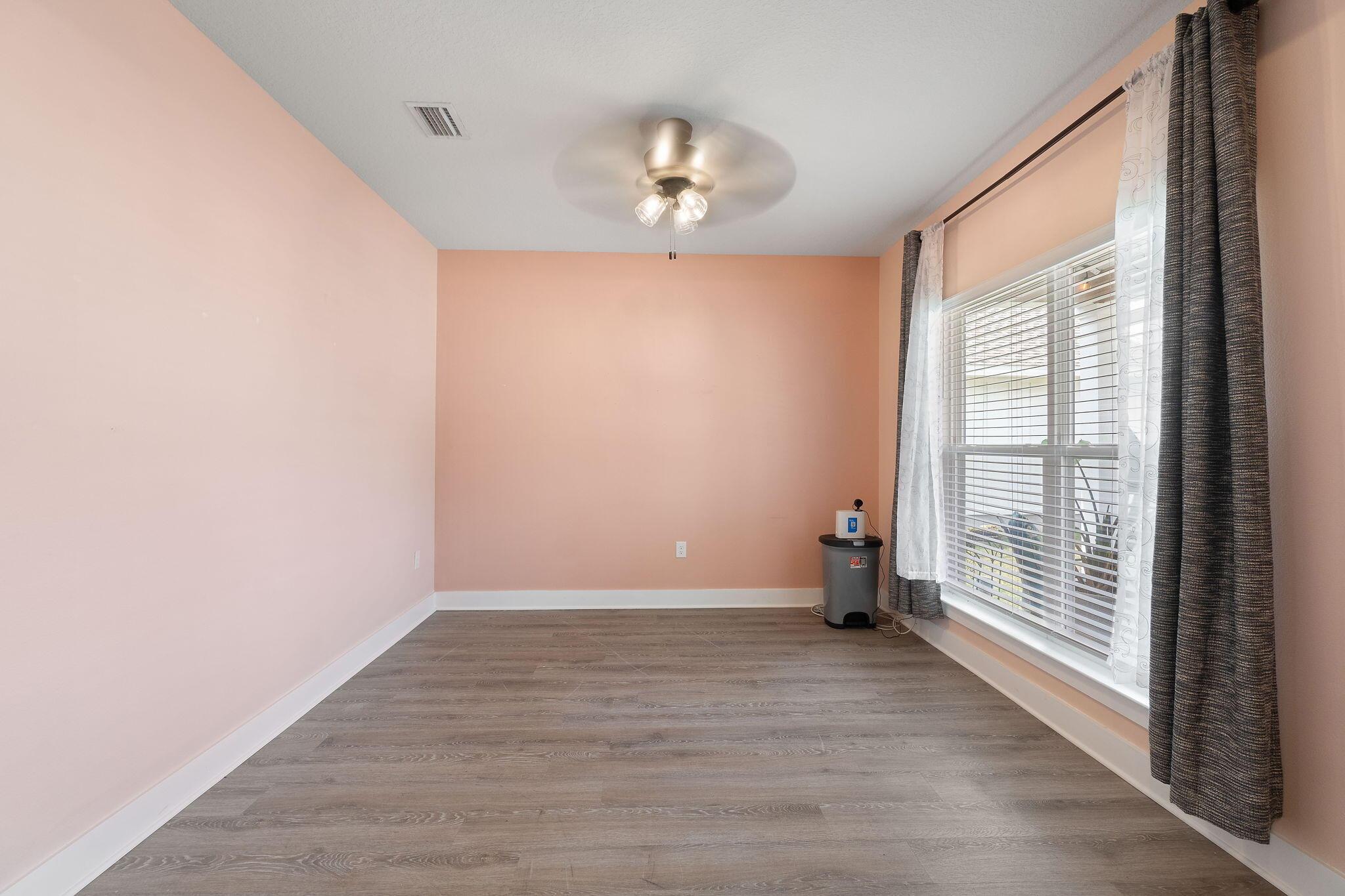 Gulf Breeze, Florida, 32563, United States, 5 Bedrooms Bedrooms, ,3 BathroomsBathrooms,Residential,For Sale,1934954