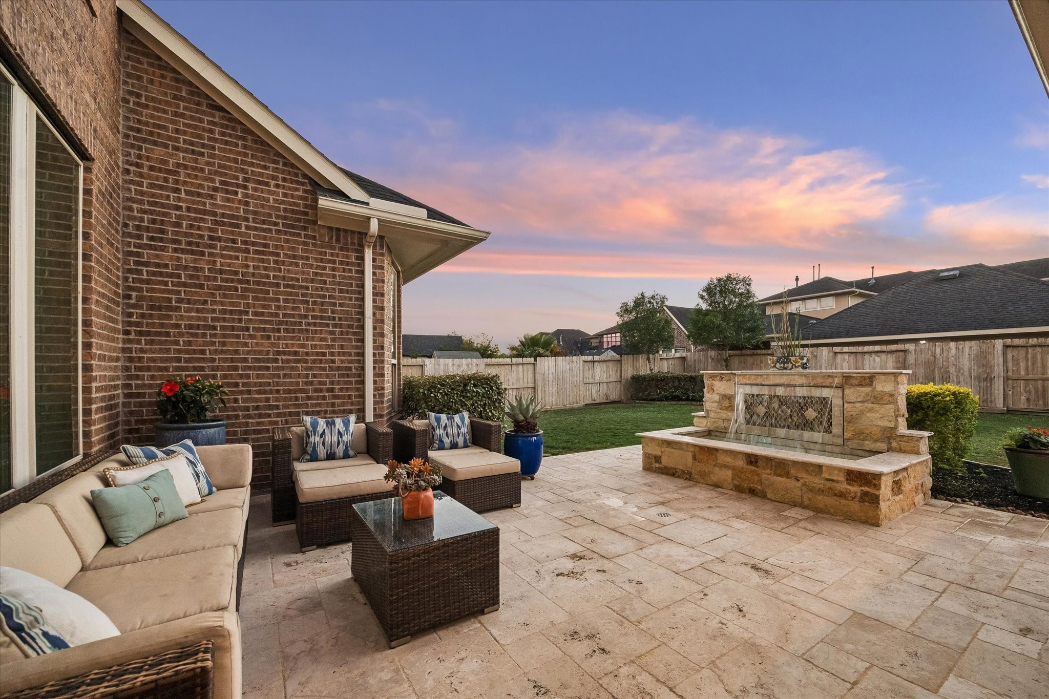  5514 Caspian Falls Lane - 物件實景