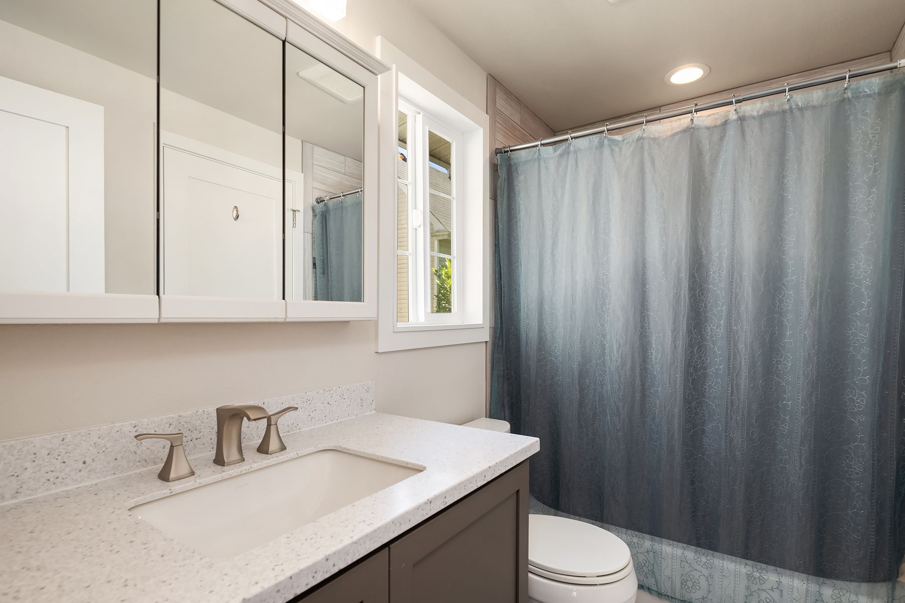  10262 NE 129th Lane, Kirkland, WA 98034 - 物件實景