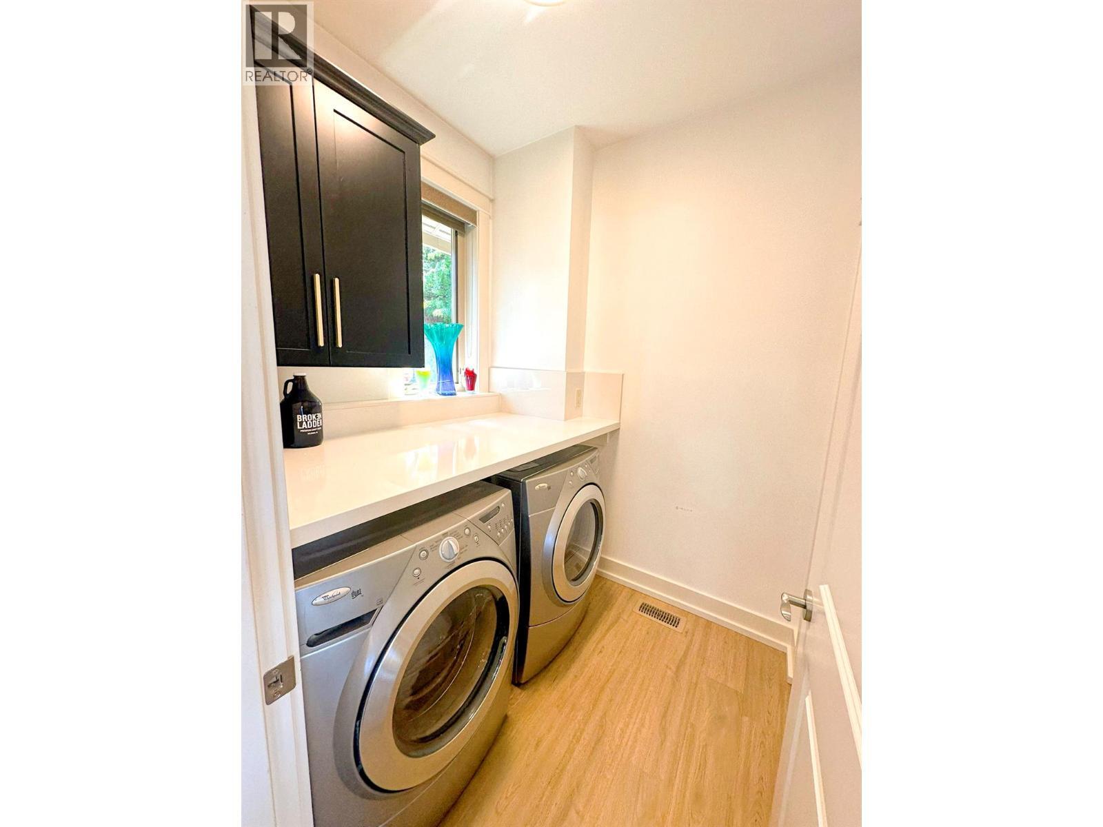 VERNON, British Columbia, V1H 1Y5, CA, 4 Bedrooms Bedrooms, ,2 BathroomsBathrooms,Residential,For Sale,1948063