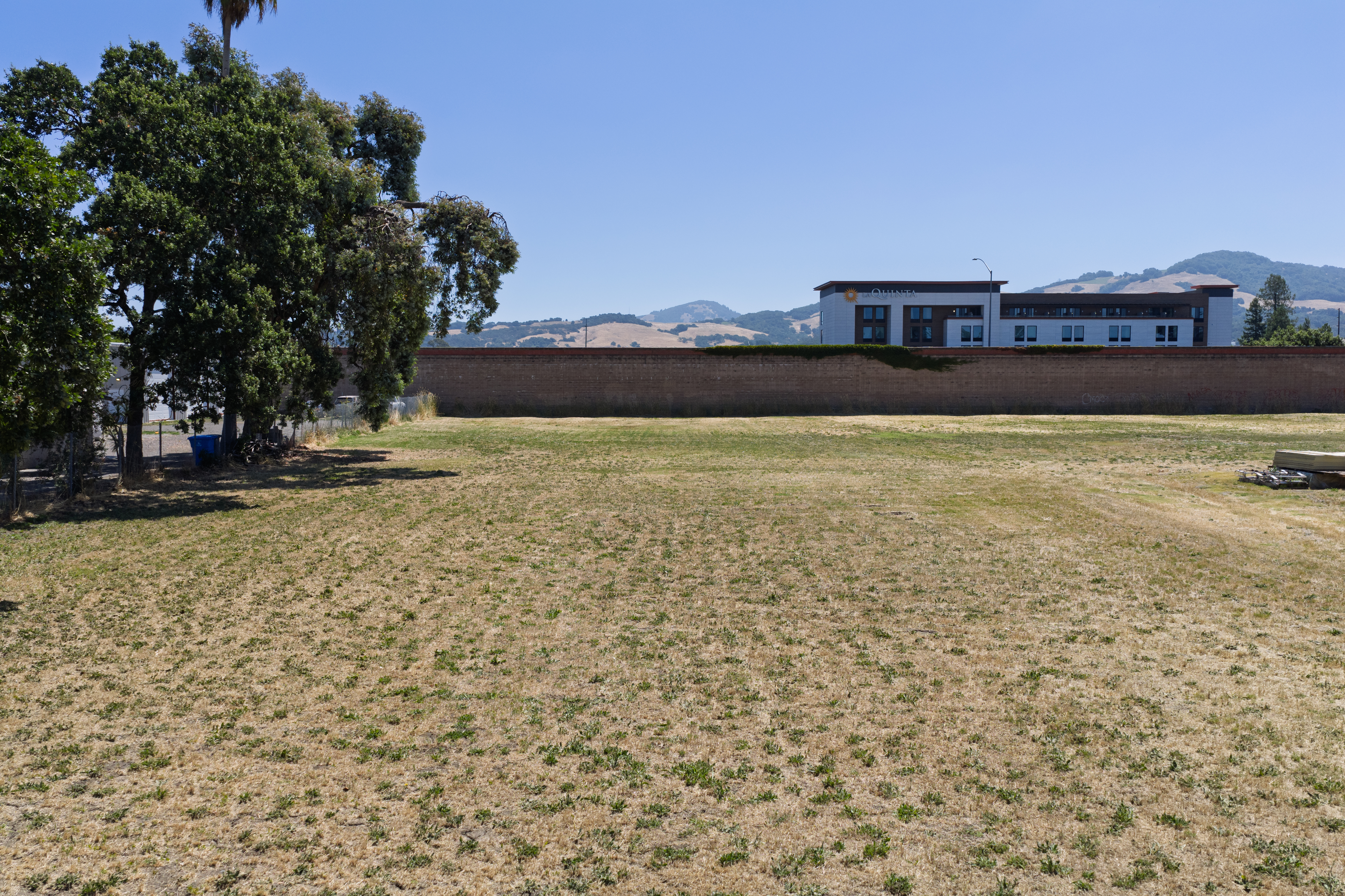 2154 Corby Avenue, Santa Rosa, CA 95407 - 物件實景