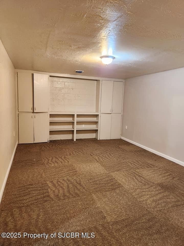 Flora Vista, New Mexico, 87415, United States, 5 Bedrooms Bedrooms, ,3 BathroomsBathrooms,Residential,For Sale,1926388