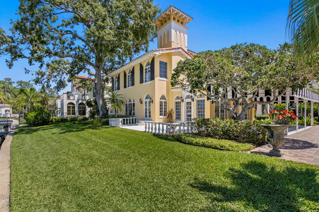 St Petersburg, Florida, 33704, United States, 4 Bedrooms Bedrooms, ,5 BathroomsBathrooms,Residential,For Sale,1794031