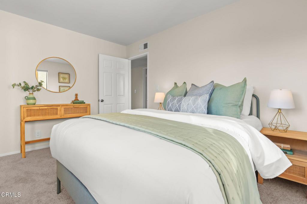 Pasadena, California, 91101, United States, 2 Bedrooms Bedrooms, ,2 BathroomsBathrooms,Residential,For Sale,1989436