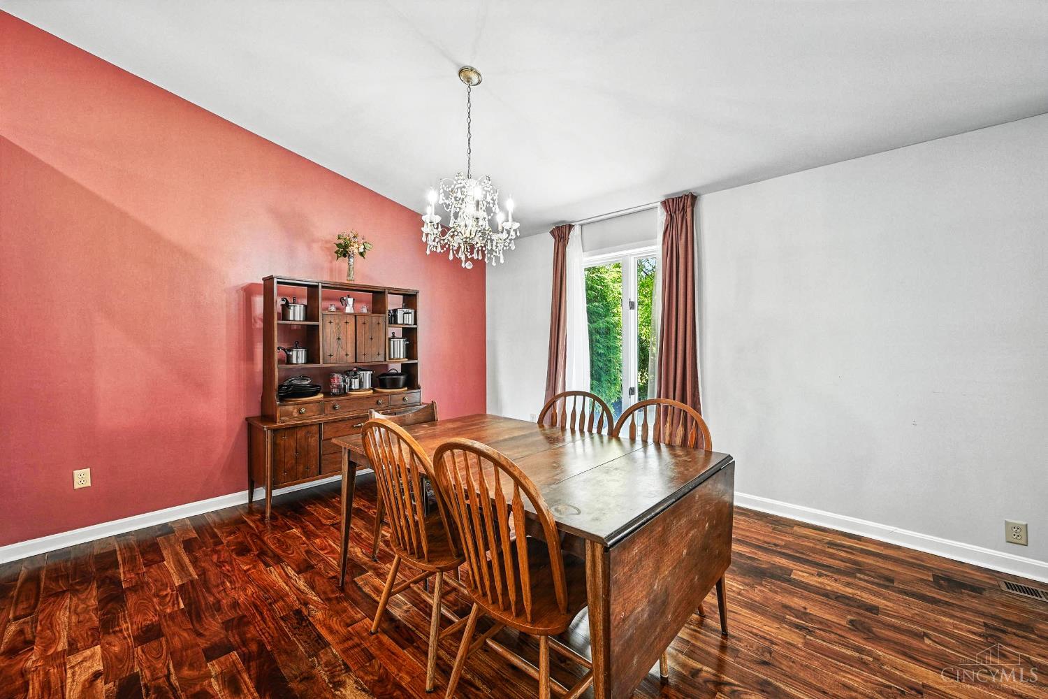 West Chester, Ohio, 45069, United States, 4 Bedrooms Bedrooms, ,3 BathroomsBathrooms,Residential,For Sale,1919977
