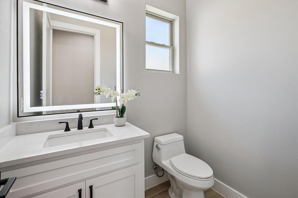 Arlington, Texas, 76012, United States, 4 Bedrooms Bedrooms, ,3 BathroomsBathrooms,Residential,For Sale,1976535