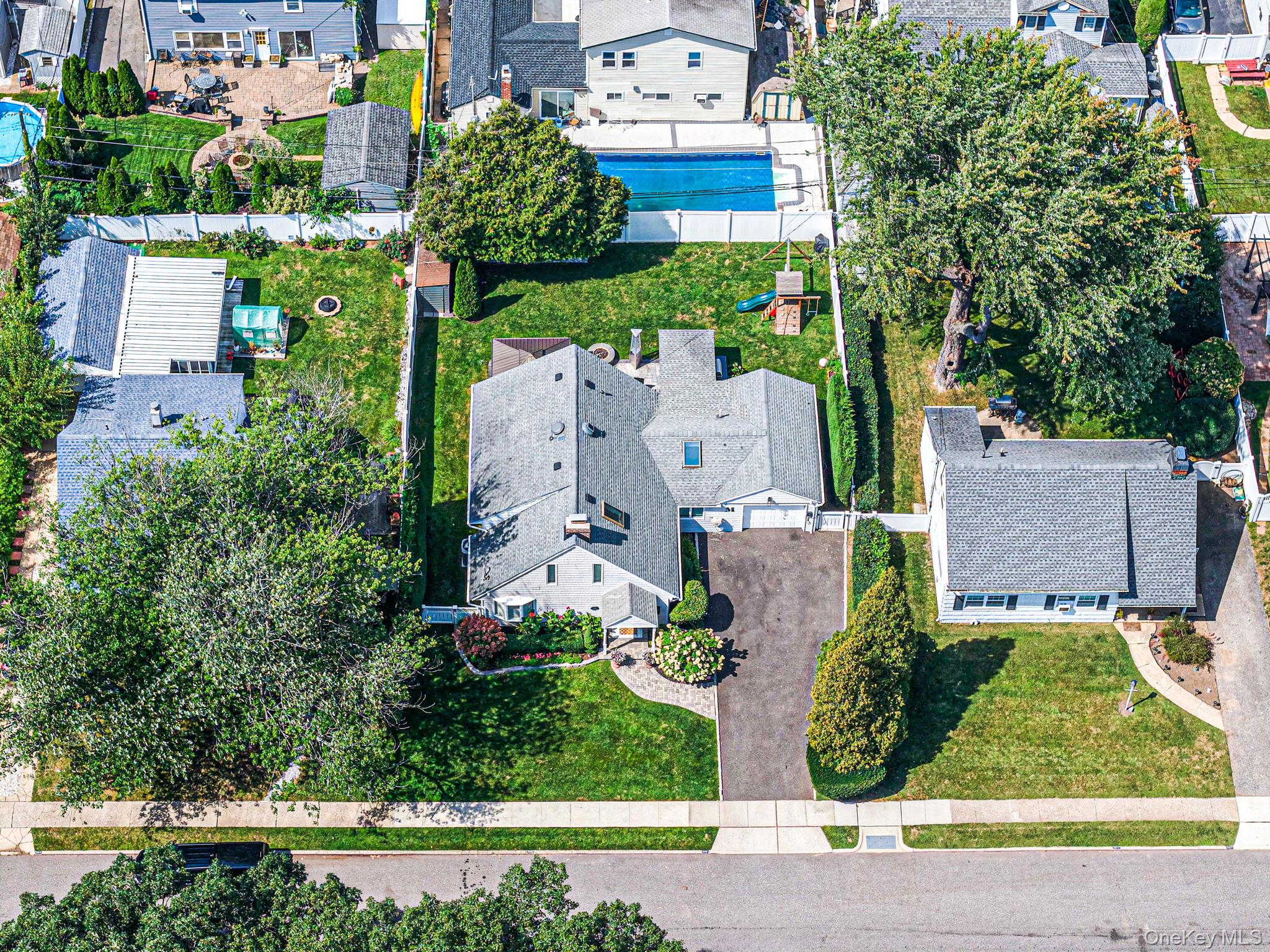  2115 Randall Avenue, East Meadow, NY, 11554 - 物件實景