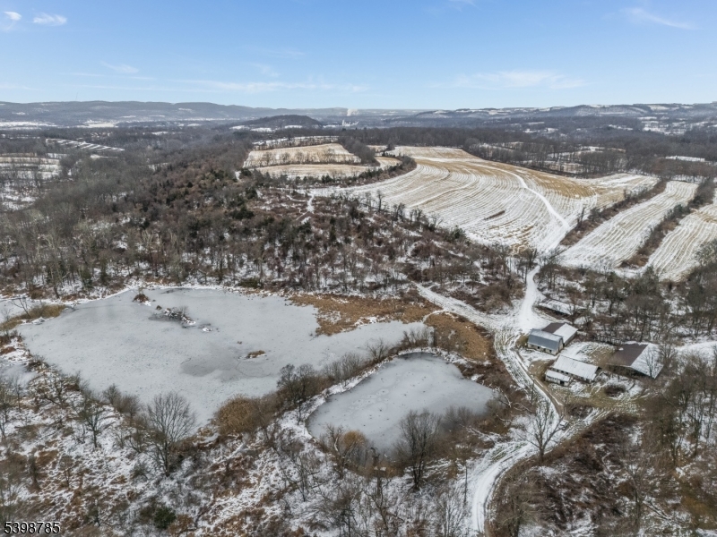 Columbia, New Jersey, 07832, United States, 3 Bedrooms Bedrooms, ,1 BathroomBathrooms,Residential,For Sale,2006110