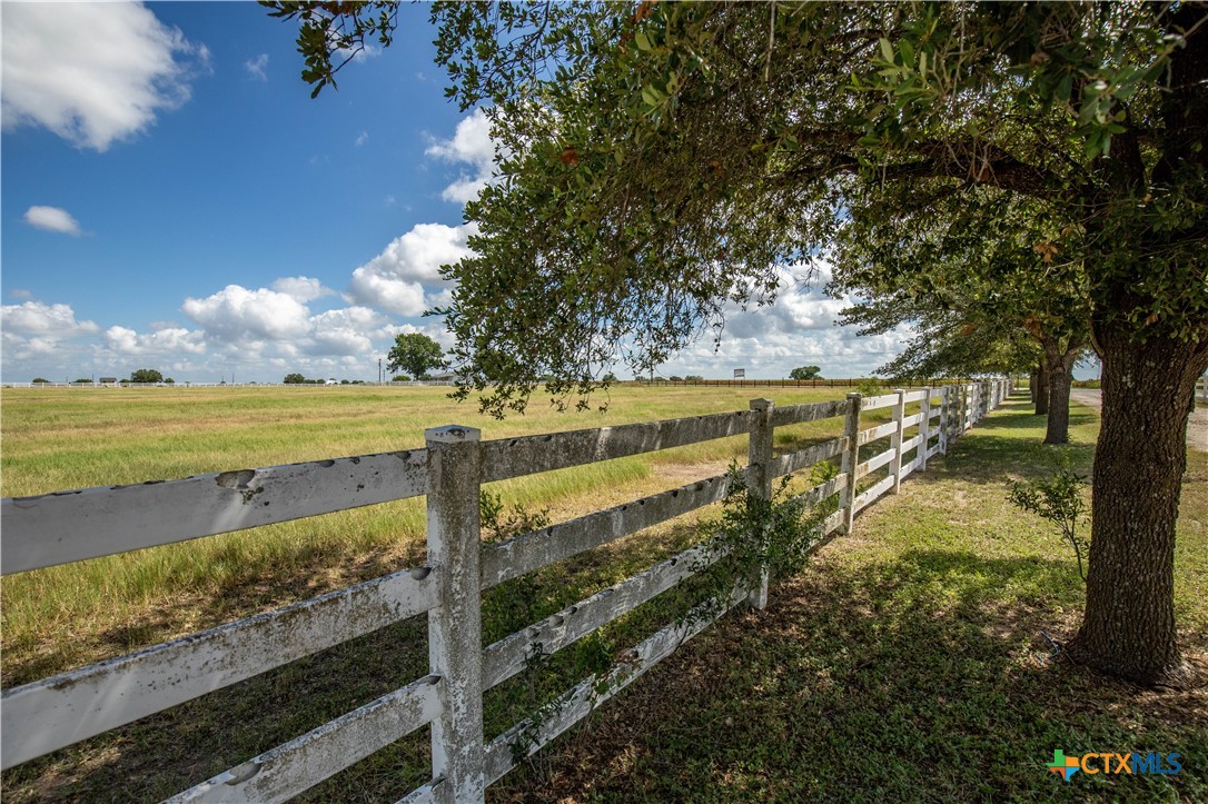 La Vernia, Texas, 78121, United States, 2 Bedrooms Bedrooms, ,3 BathroomsBathrooms,Residential,For Sale,2001735