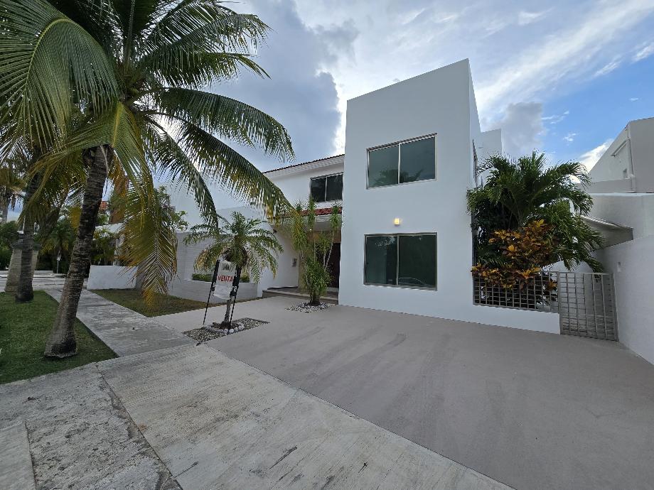 IBIZA, Benito Juárez, Quintana Roo, 77500, Mexico, 4 Bedrooms Bedrooms, ,5 BathroomsBathrooms,Residential,For Sale,IBIZA,1620929