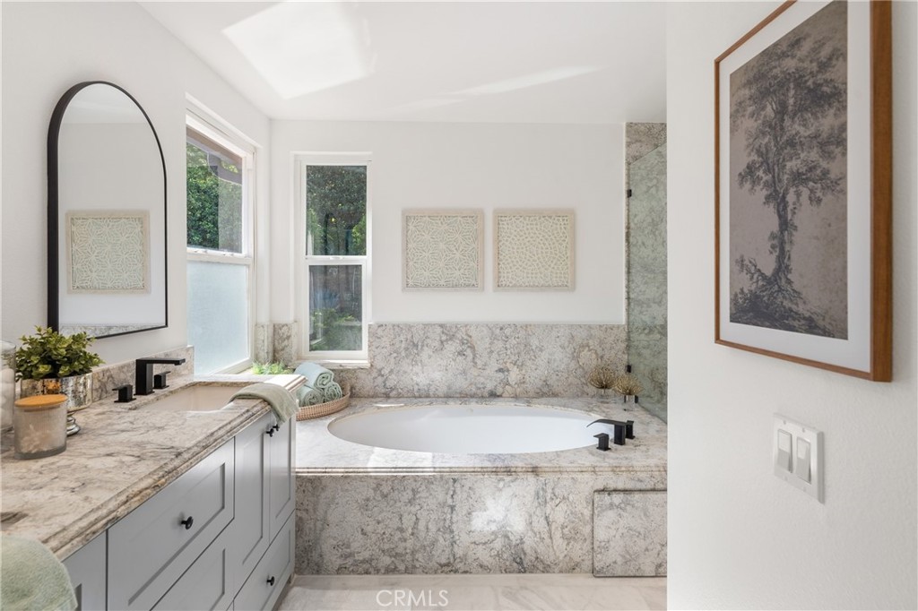Yorba Linda, California, 92886, United States, 5 Bedrooms Bedrooms, ,6 BathroomsBathrooms,Residential,For Sale,1891782