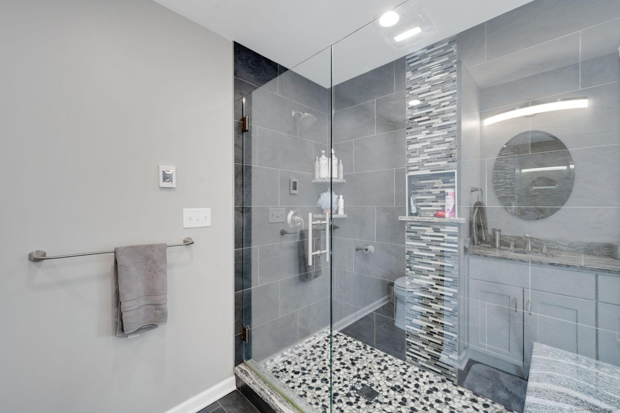 Vernon, Connecticut, 06066, United States, 3 Bedrooms Bedrooms, ,4 BathroomsBathrooms,Residential,For Sale,1944677