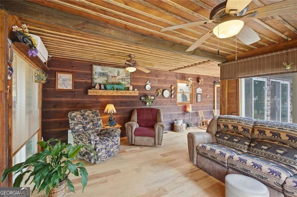 Ellijay, Georgia, 30540, United States, 3 Bedrooms Bedrooms, ,3 BathroomsBathrooms,Residential,For Sale,2036628